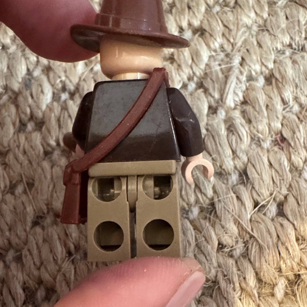 Indiana jones Lego figure with whip. - Picture 4 of 5
